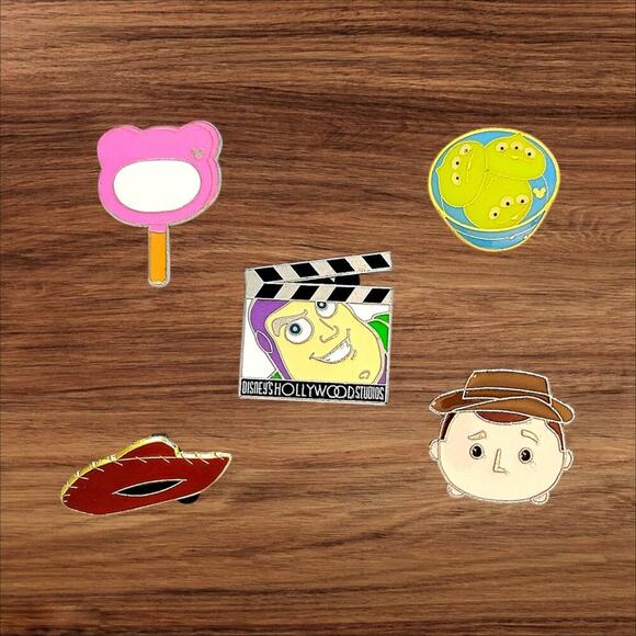 5 Toy Story Disney Parks Trading Pins, Plus 2 Bonus Pins - Picture 1 of 2